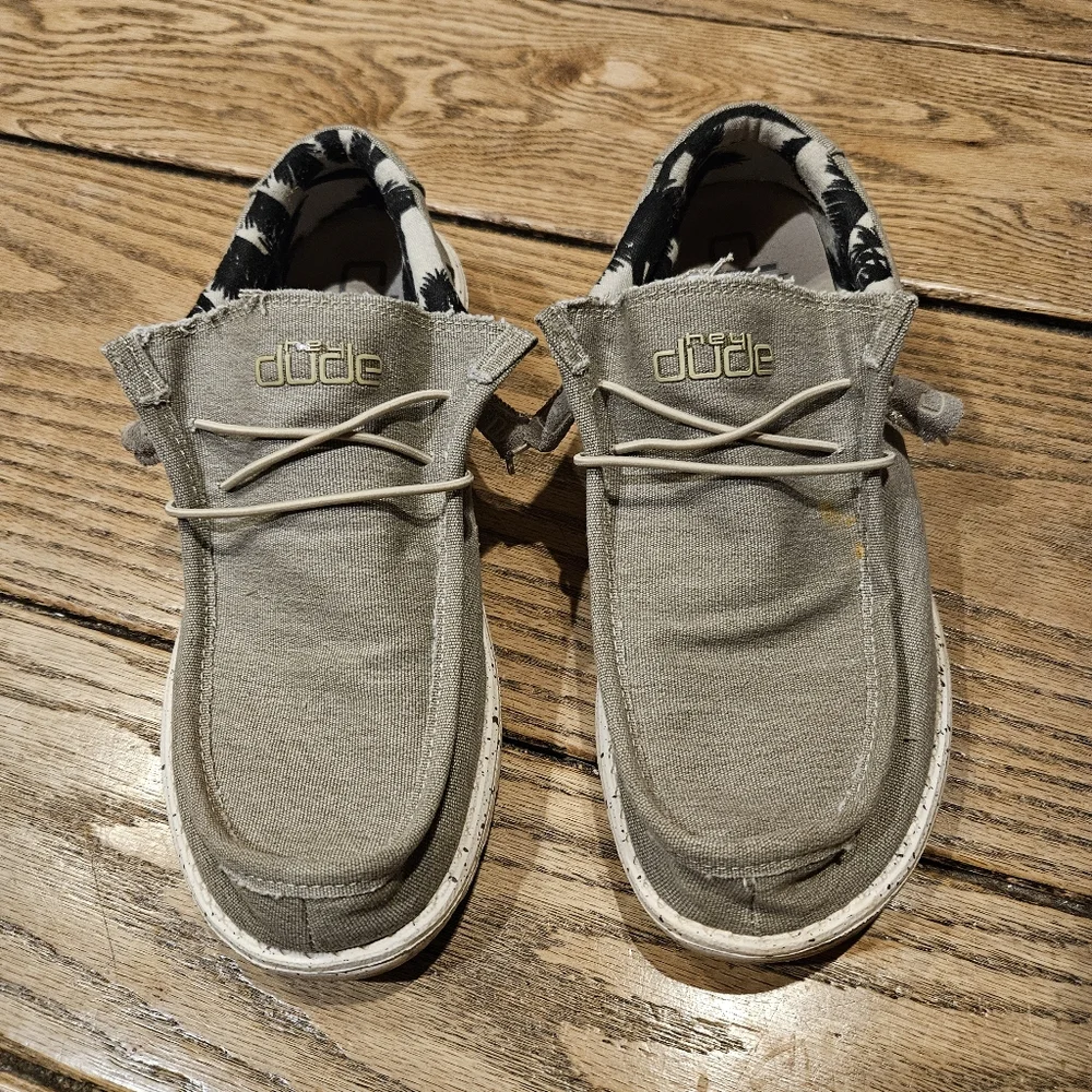 🤎 Hey Dude Wally Stretch Canvas Slip On shoes size 11 Beige - Picture 1 of 7